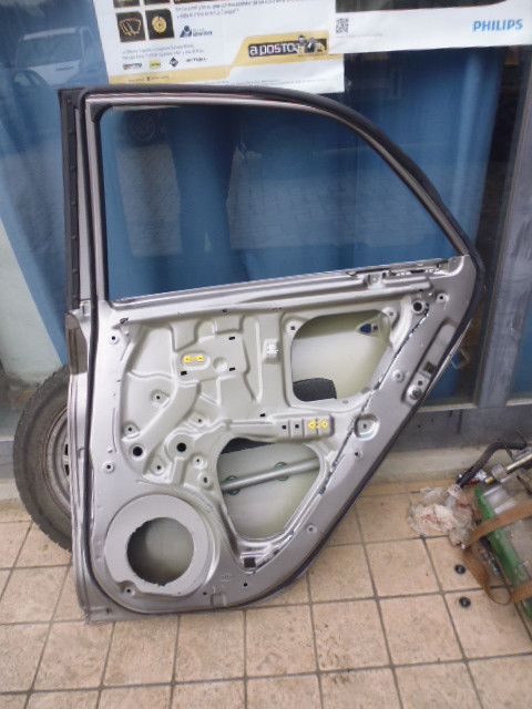 Sportello porta posteriore destra lato passeggero KIA Picanto del 2012.