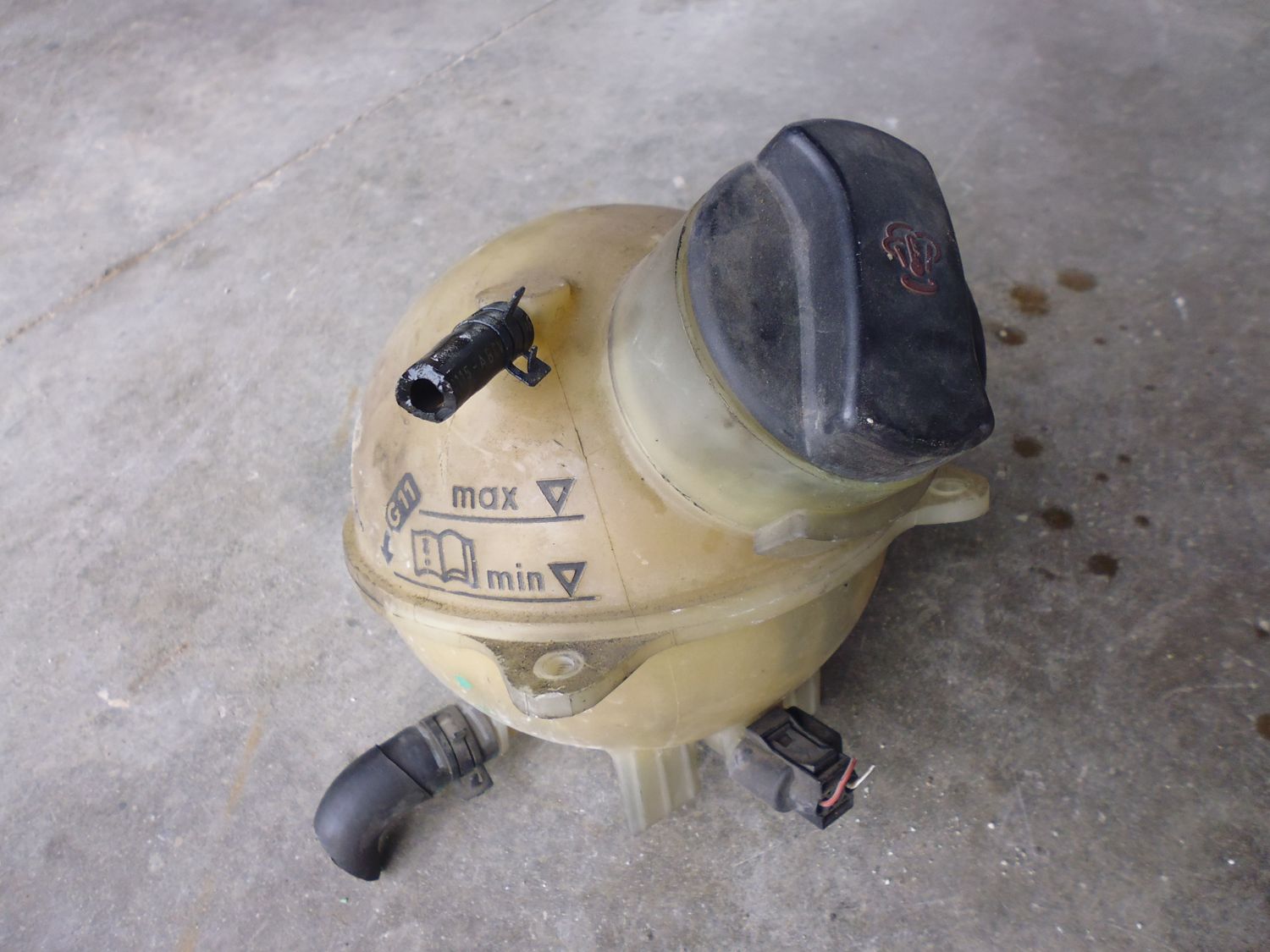Vaschetta acqua radiatore 7M0121407C 95VW8K218 Ford Galaxy 1.9 diesel 81kw. Vaschetta acqua radiatore 7M0121407C 95VW8K218 Ford Galaxy 1.9 diesel 81kw.