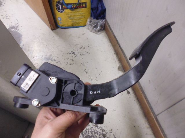 Pedale acceleratore 35190-4A700 Kia Picanto 998 cc. 50,70 kw codice motore G3LA.