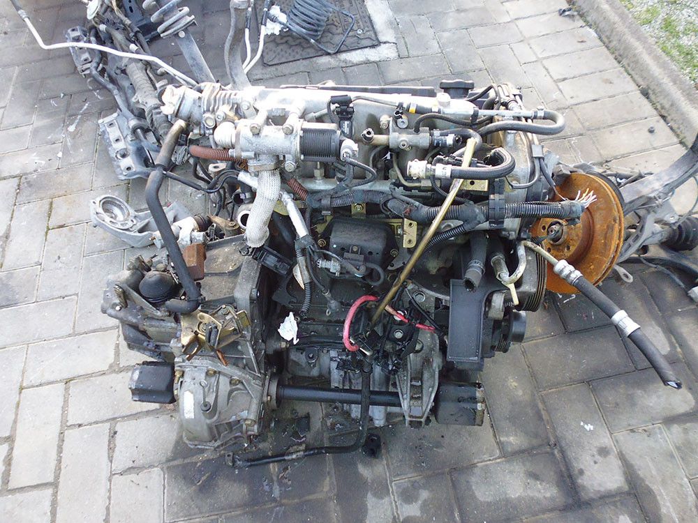 Motore e cambio meccanico 5 marce Alfa Romeo 147 del 2003 motore 937A2000 1.9 cc. 85 kw con 190,000 chilometri. Motore e cambio meccanico 5 marce Alfa Romeo 147 del 2003 motore 937A2000 1.9 cc. 85 kw con 190,000 chilometri.
