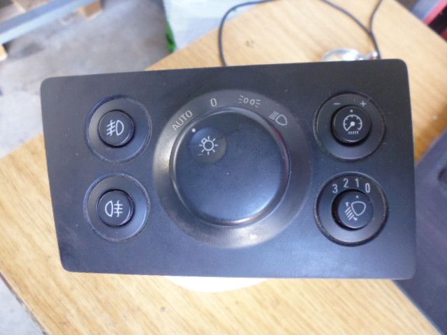Comando luci Opel Zafira B codice 13205868 LA.