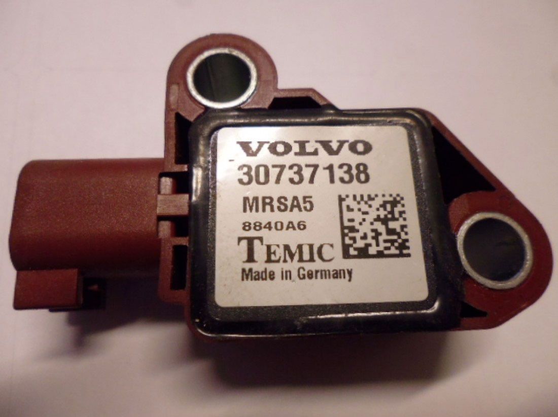 Sensore airbag sensore di crash Volvo V50 codice 30737138.