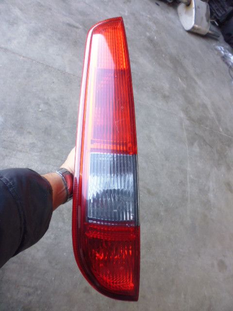 Faro fanale posteriore sinistro Ford Focus SW 2004/2008.