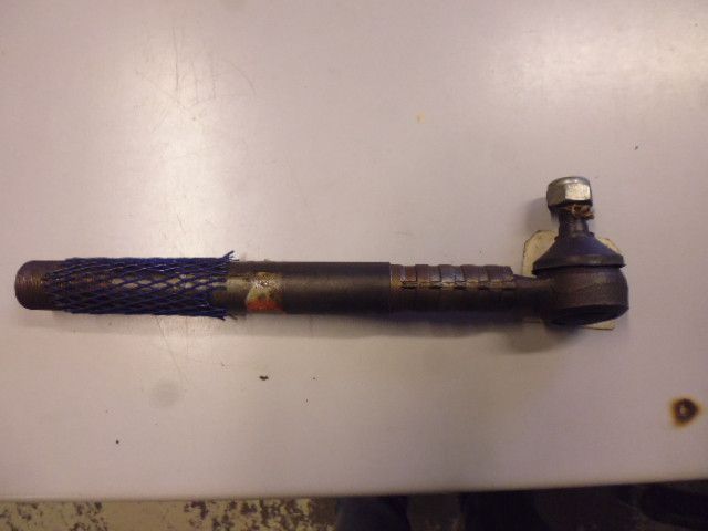 Testa testina snodo destro 28x1,5 per trattore agricolo OM 850.