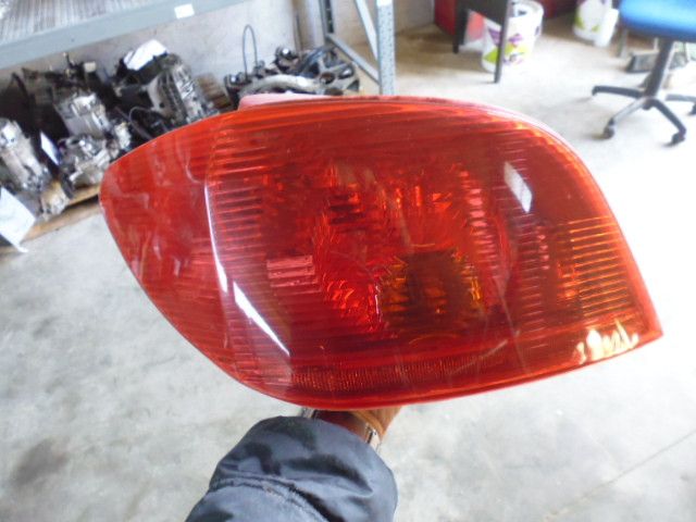 Faro fanale posteriore sinistro Peugeot 307 berlina 2002.