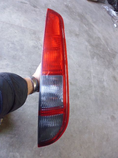 Faro fanale posteriore destro Ford Focus SW 2004/2008.