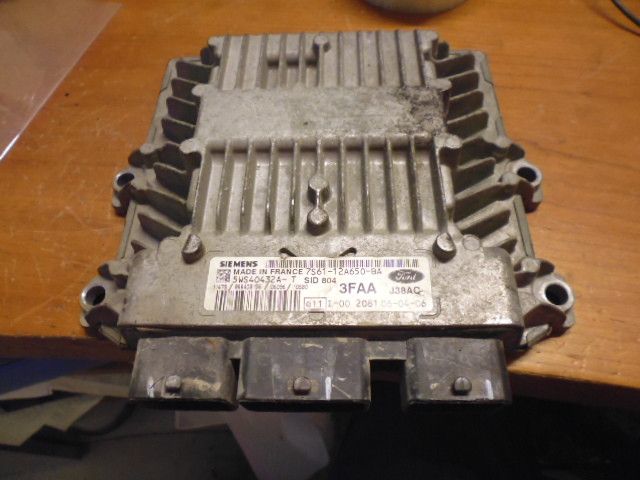 Centralina motore Siemens SID 804 5WS40432A-T Ford Fiesta Fusion 1.4 TDCI. Centralina motore Siemens SID 804 5WS40432A-T Ford Fiesta Fusion 1.4 TDCI.