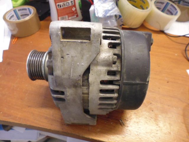 Alternatore MESSMER 210052 smontato da Mercedes S300 W140.