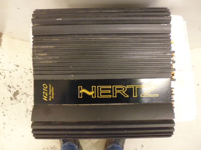 Amplificatore per autoradio HERTZ H210.