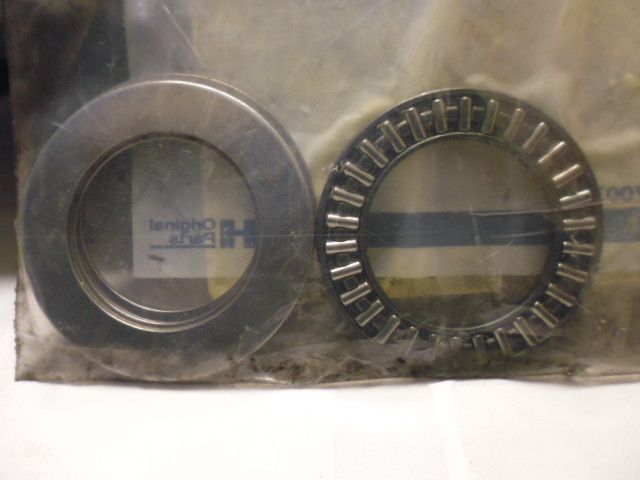 Cuscinetto ad aghi per sterzo idraulico  cod 71314915 ricambio originale CNH per trattori New Holland.