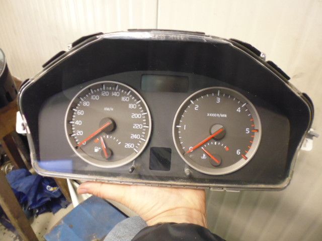 Quadro strumenti 30710071 Volvo V50 diesel 2004/2012.
