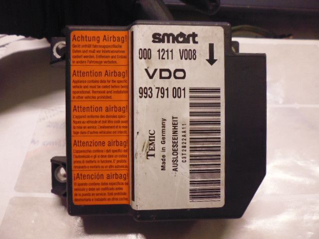 Centralina airbag Smart Fortwo 450 codici 0001211V008 VDO 993791001.