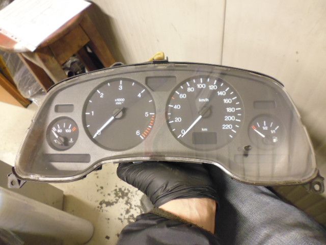 Quadro strumenti 09228743 DQ per Opel Astra G 2.0 DTI.