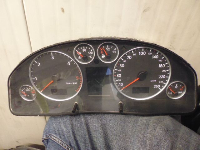 Quadro strumenti VDO 110.080.128/004 110080128004 per Audi A6 2000/2006.