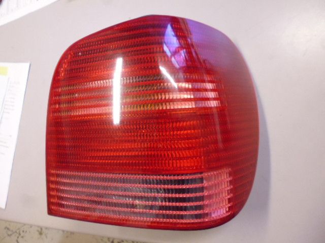 Faro fanale posteriore destro Volkswagen Polo 6N restyling 1999/2003.