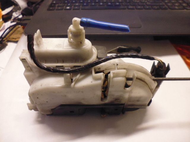 Serratura sportello anteriore destro Volkswagen Polo 6N 1994/2003