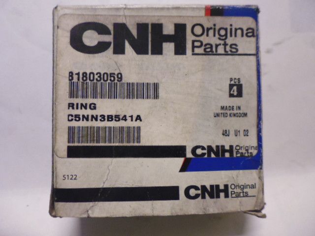 Fasce elastiche originali CNH 81803059 C5NN3B541A confezione da 4 pezzi per trattori New Holland.