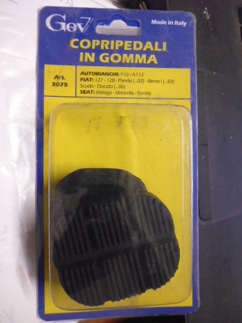 Copripedali in gomma marca GEV freno e frizione per Fiat 127, 128, Panda prima serie, Ritmo prima serie.