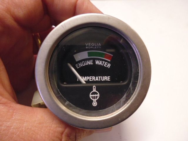 Temostato elettrico temperatura motore trattori agricoli Veglia Borletti 6547019900. Temostato elettrico temperatura motore trattori agricoli Veglia Borletti 6547019900.