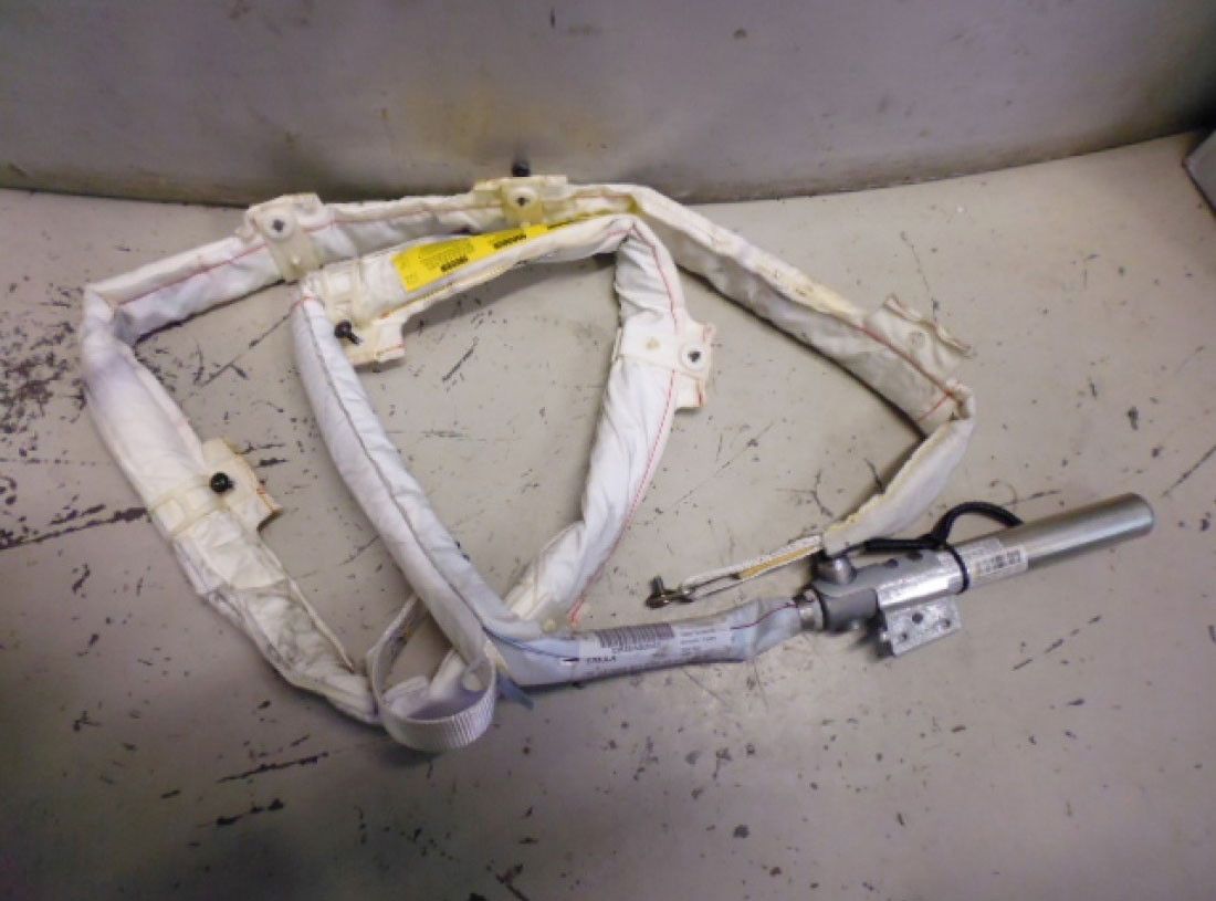 Airbag a tendina lato sinistro BMW 530 D E60 codice 847033767115.