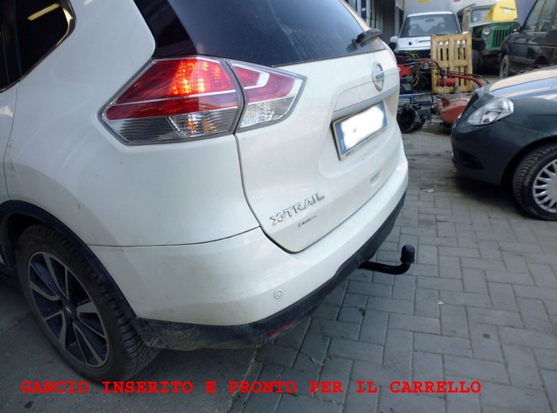 Gancio traino estraibile verticale Nissan X-Trail.