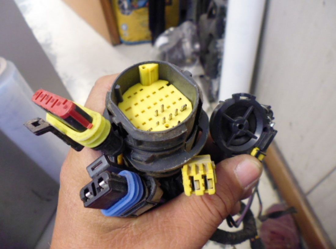 Cablaggio porta anteriore sinistra lato guida 46837849 Fiat Punto 188. Cablaggio porta anteriore sinistra lato guida 46837849 Fiat Punto 188.