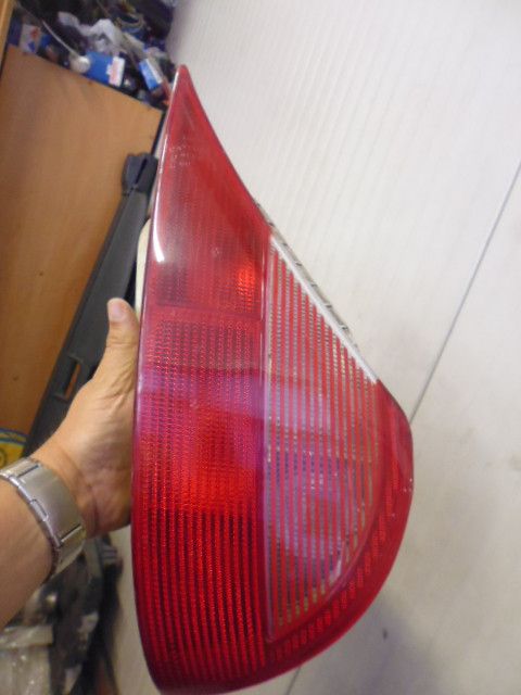 Faro fanale posteriore destro Lancia Y prima serie codice 46408285.