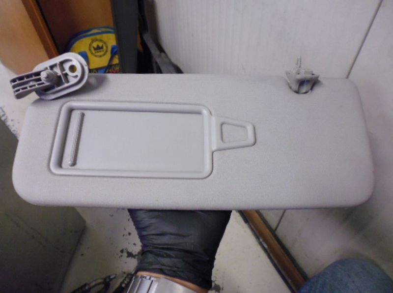 Pantina aletta parasole sinistra lato guida Kia Picanto del 2012.