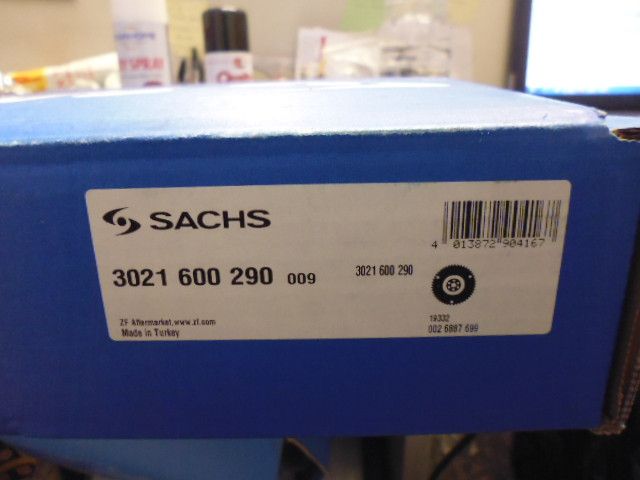 Volano SACHS 3021600290 per vetture Volkswagen OEN 038 105 269 D — Seat OEN 038 105 269 D — Skoda OEN 038 105 269 D. Volano SACHS 3021600290 per vetture Volkswagen OEN 038 105 269 D — Seat OEN 038 105 269 D — Skoda OEN 038 105 269 D.