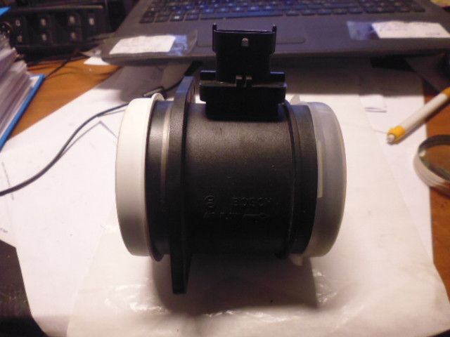 Debimetro misuratore massa aria Jaguar Land Rover G4D3-12B579-AA codice Bosch 0280218307 per Jaguar XE 2.0 diesel 132 kw. Debimetro misuratore massa aria Jaguar Land Rover G4D3-12B579-AA codice Bosch 0280218307 per Jaguar XE 2.0 diesel 132 kw.