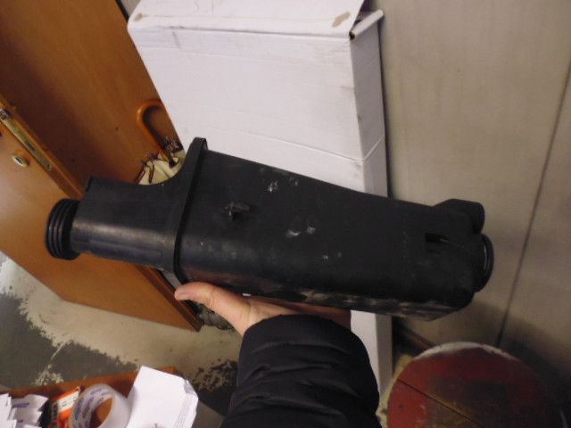 Vaschetta liquido radiatore BMW 330D sere E46.