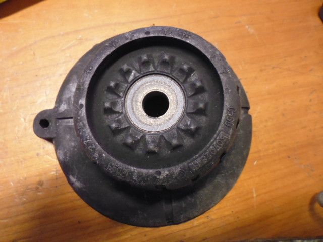 Supporto ammortizzatore anteriore bilaterale originale Fiat 0050702841 50702841.