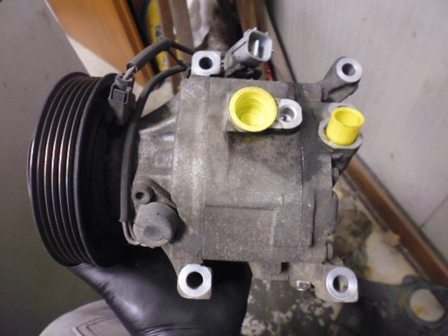 Compressore aria condizionata Denso SCSA06C 447220-6530 PER Toyota Yaris 1.4 D4D.