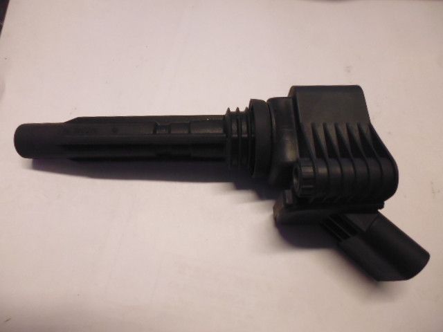 Bobina accensione BERU 0040102008 Volkswagen Polo 1.0 6R1 6C1 dal 2004.