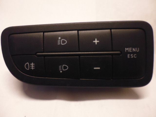 Pulsanti interruttori comando luci 735367268 61045900 Fiat Grande Punto Evo.
