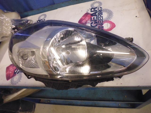 Faro fanale anteriore destro 89102045 Fiat Grande Punto EVO.