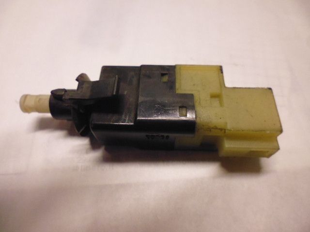 Interruttore luci stop A0015456709 Mercedes sere E W211.