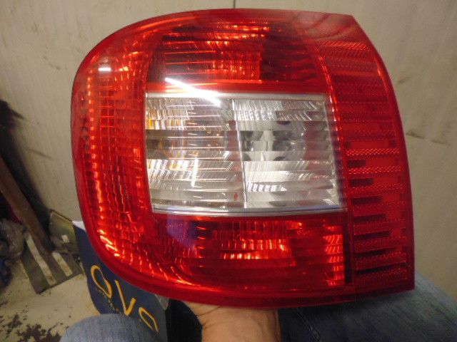 Faro fanale posteriore sinistro Fiat Multipla del 2005.