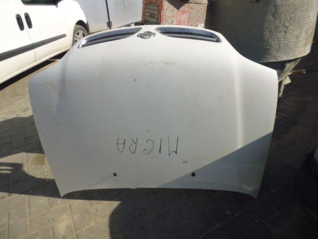 Cofano anteriore Nissan Micra.
