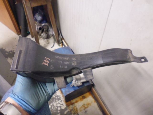 Condotto manicotto ventilazione aria abitacolo lato sinistro Fiat Grande Punto del 2008 codice 51724243.