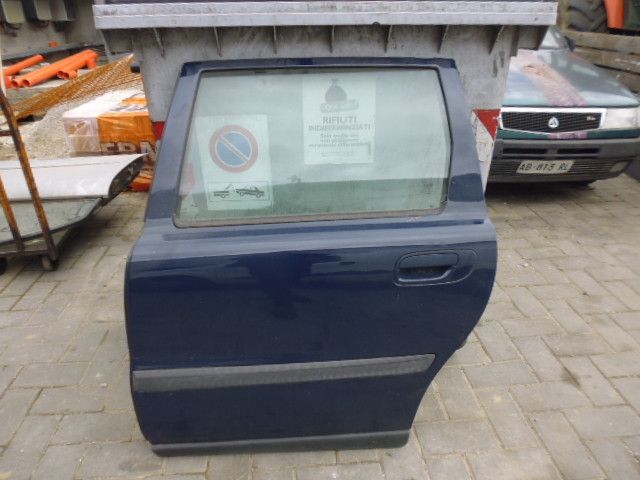 Sportello porta portiera posteriore sinistro lato guida Volvo V70 del 2001
