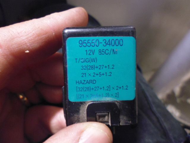 Relè frecce intermittenza lampeggiante 95550-34000 Hyundai Galloper 2.5 td.