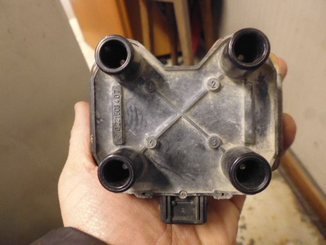 Bobina accensione 0221503407 per Fiat Punto 188 motore 188A5000 1.2 cc. 16V 59 kw.