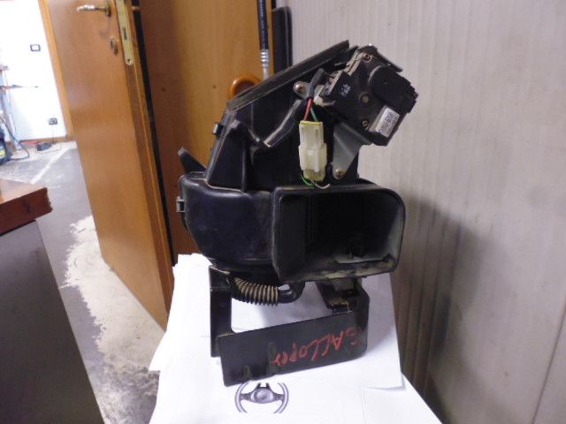 Ventilatore interno abitacolo completo di convogliatore per Hyundai Galloper 2.5 TD.
