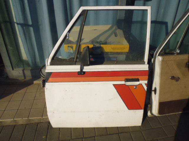 Sportello porta portiera anteriore sinistro lato guida Mitsubishi Pajero prima serie