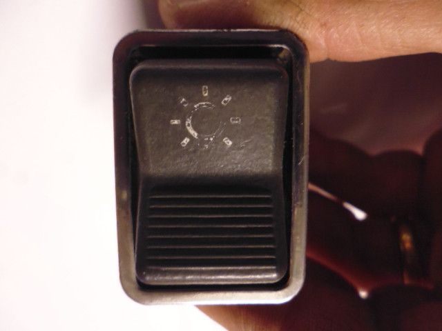 Interruttore accensione luci a 6 pin per Lada Niva.