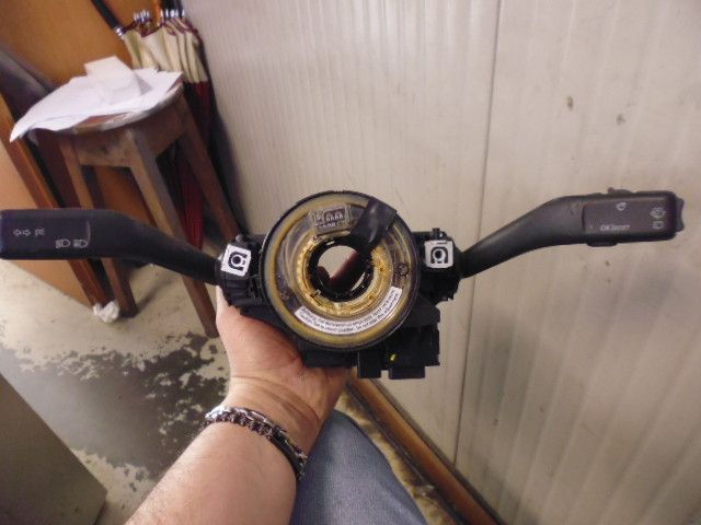Devioluci completo di contatto spiralato per Volkswagen Golf V.