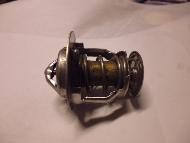 Termostato Yanmar 1000012549 71Â°c.