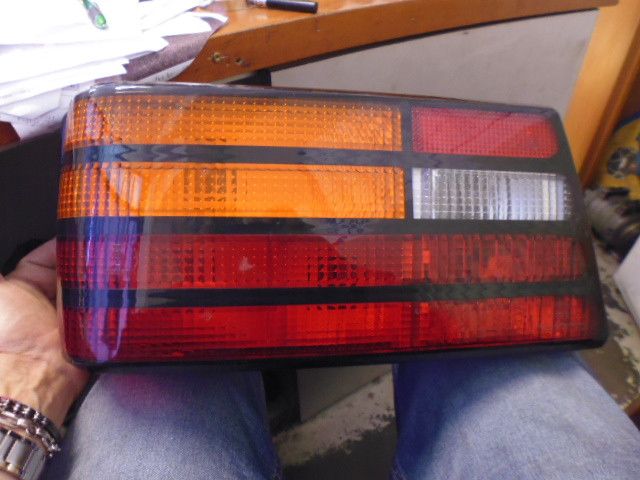 Faro fanale posteriore sinistro originale Motorcraft FORD per Ford Orion.
