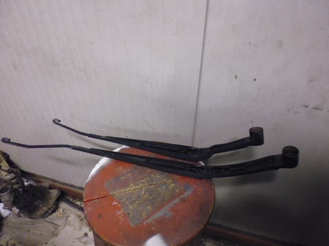 Coppia bracci tergicristallo anteriore Nissan Qashqai.
